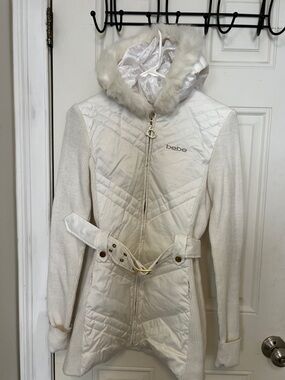 Bebe Ivory Quilted Hooded Puffer Coat with Faux Fur Trim